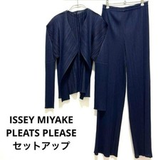 USED UNUSED PLEATS PLEASE SET UP NAVY GOOD