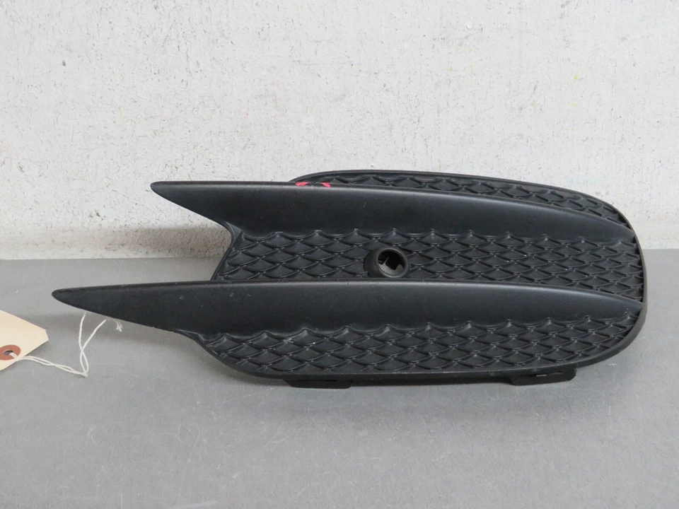 2017 2019 MERCEDES BENZ E300 E-CLASS RIGHT SIDE FOG LIGHT COVER W/SENSOR HOLE Foto 3 de 4