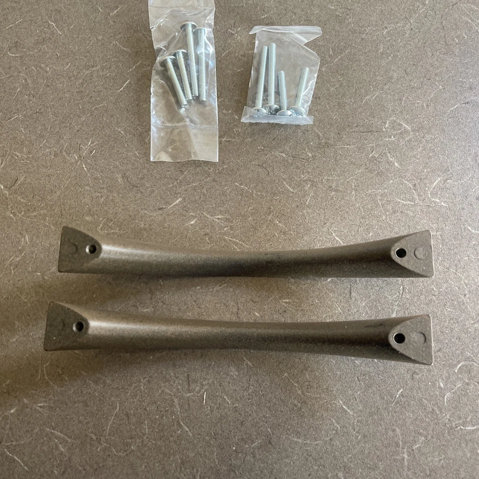 (2) LAUREY 23919 5" Kama Contemporary Pull, Rust Foto 4 de 4