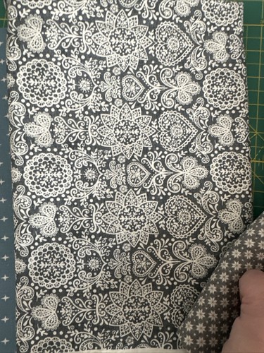 The henley studio by Makower fabrics scadi Christmas fabric collection - Picture 4 of 6