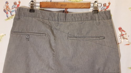🛹 Volcom Mens Corpo Class Shorts Mens Size 34x9 Flat Front Gray Stripes - Picture 8 of 13