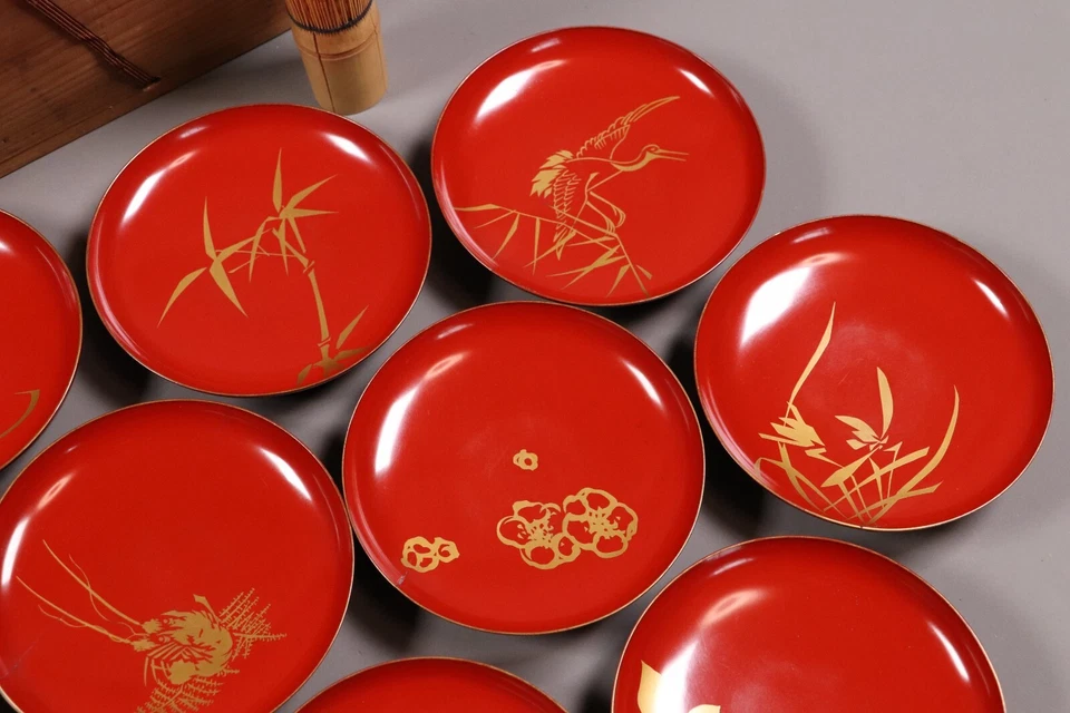 Juego de 10 Platos de Madera Lacada Japonesa Oro Varias Hojas Era Meiji Siglo XIX Foto 2 de 4