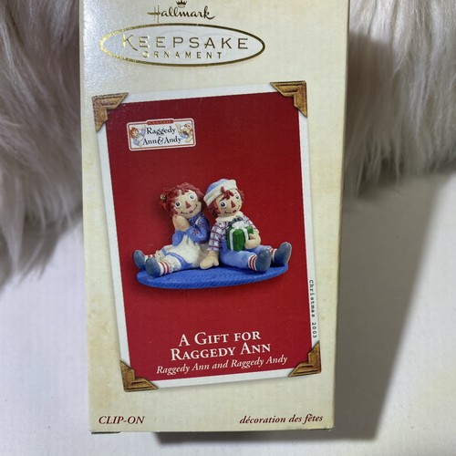 Hallmark Keepsake A Gift for Raggedy Ann, Raggedy Ann and Andy Clip-on Ornament - Picture 2 of 7