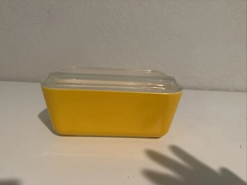 Vintage Pyrex 502B dark yellow REFRIGERATOR BOWL with Lid 502C Chipped Lid