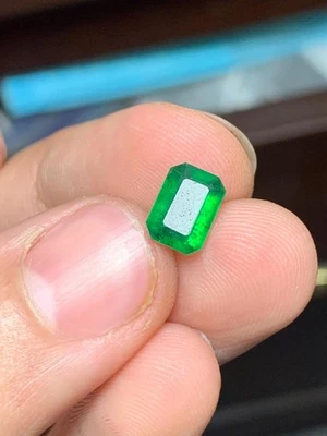 6.55 Ct Flawless Natural Green Emerald GIE Certified Emerald Cut Loose Gemstone - Image 1 of 4