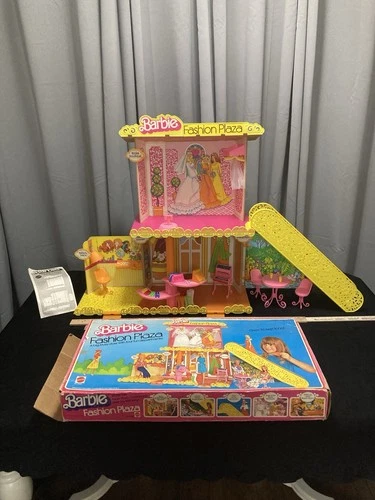Vtg 1975 Barbie Fashion Plaza Shopping Mall Complete w/ Box & ALL CONTENTS #9525
