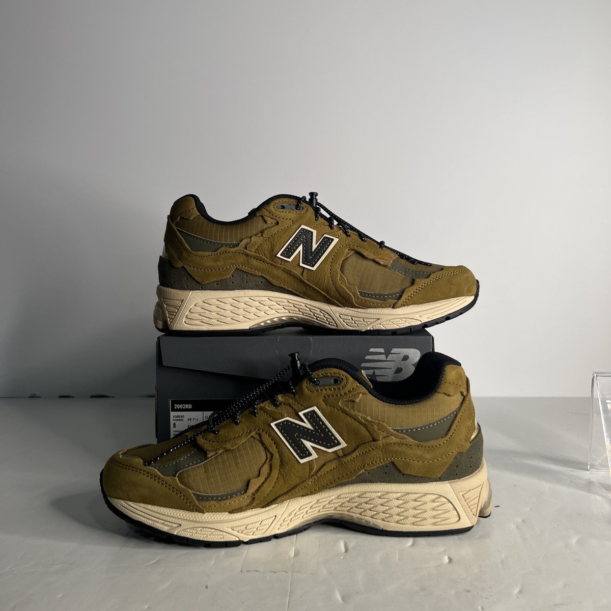 New Balance 2002R 