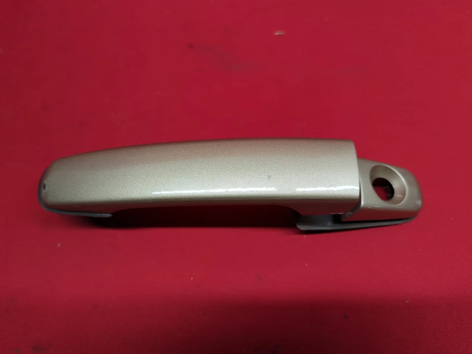 2004 - 2010 GM Chevy Chevrolet Pontiac LEFT FRONT DRIVER Door Handle Cashmere - Image 2 of 4