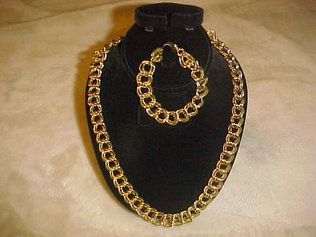 GIVENCHY BIJOUX VINTAGE GOLD TONE 24 IN. LONG DOUBLE LINK  Bijoux Givenchy Double G Necklace main image 0