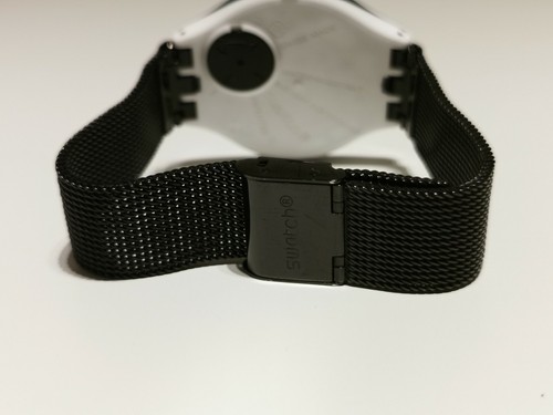 BEAUTIFUL SLIM 5mm BLACK AND WHITE PLASTIC LADIES MEN'S QUARTZ WATCH "SWATCH" - Picture 6 of 10
