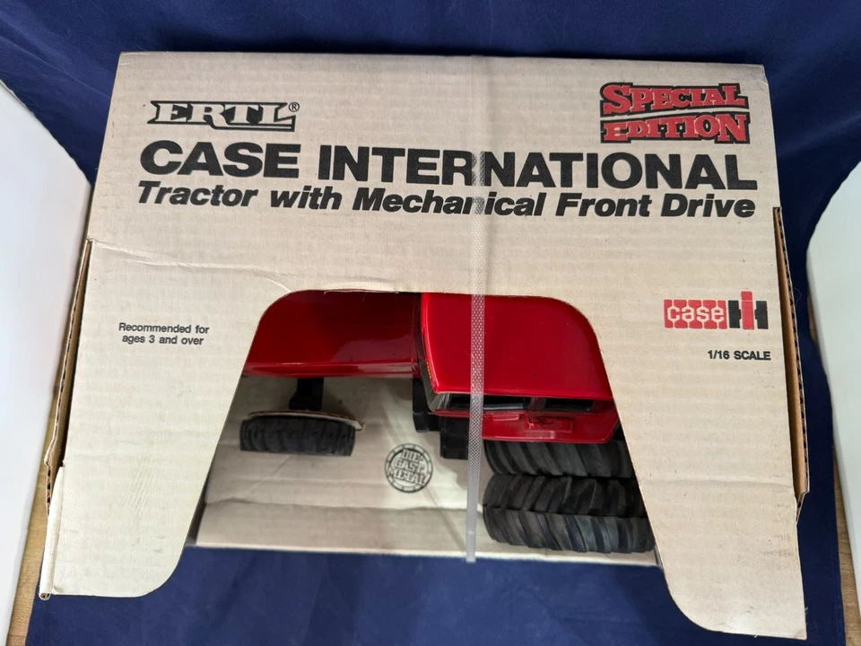 ERTL Case International 7140 Mechanical Front Drive Special Edition 1/16th Scale - Image 2 of 4
