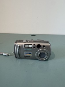Samsung Digimax V4 Vintage 7.7mm-23.1mm Digital Camera Compact Tested