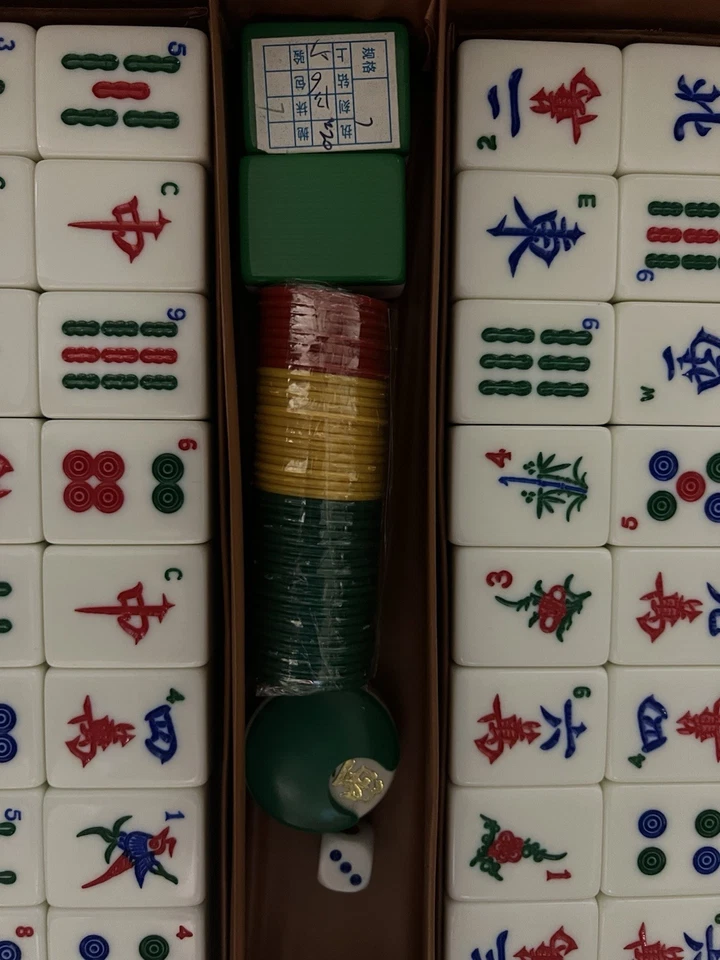 Vintage Chinese Mahjong Game Travel Set With Case 144 Tiles *New Open Box* - Image 3 of 4