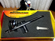 IWATA Medea REVOLUTION HP-CR GRAVITY FEED AIRBRUSH R4500