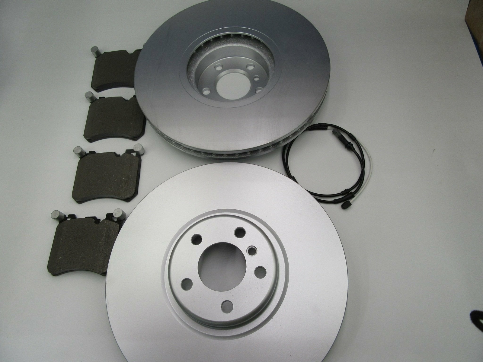 Rolls Royce Wraith Dawn front brake pads and rotors 376