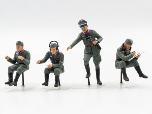ICM 35644 Plastic model kit 1:35 German Command Vehicle Crew 1939-1942 4 figures - Picture 3 of 12