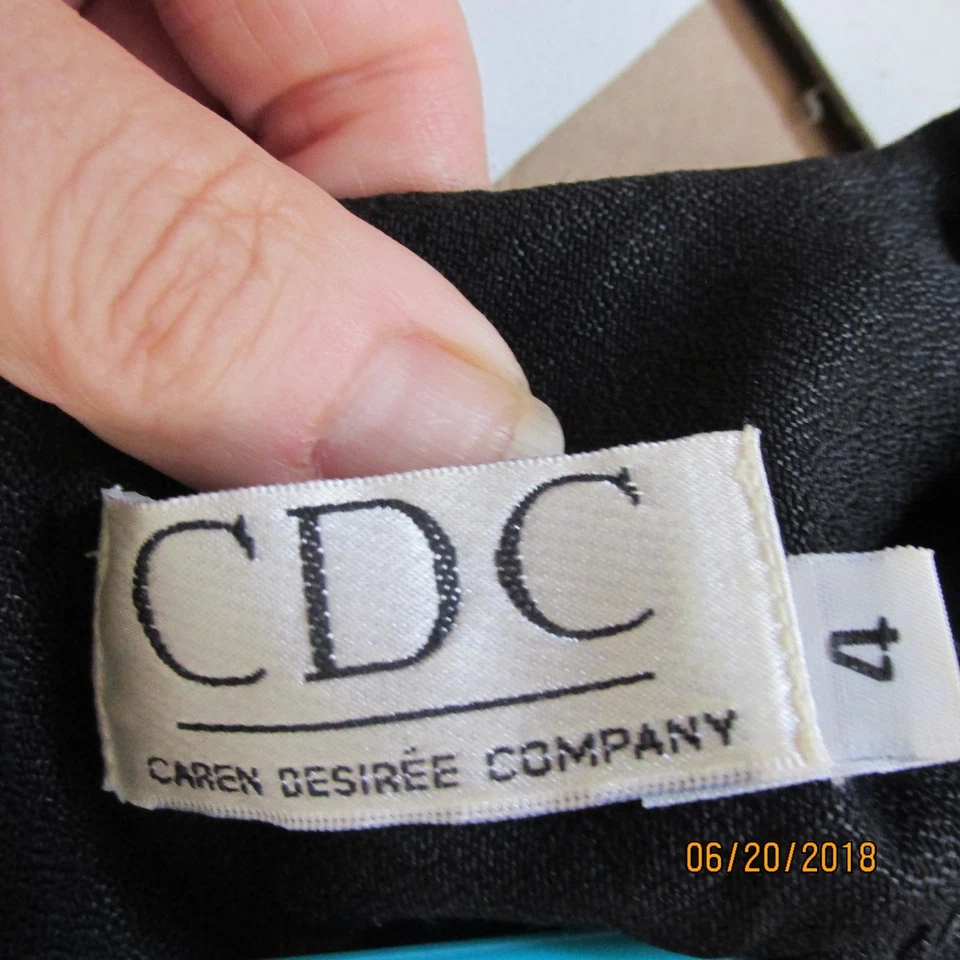 Caren Desiree Company Black Formal Dress Size 4 lace Foto 2 de 4