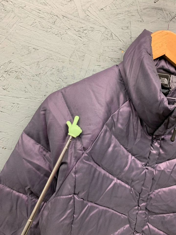 Chaqueta acolchada The North Face 550 Down Puffer para mujer M púrpura acolchada aislada cálida Foto 3 de 4