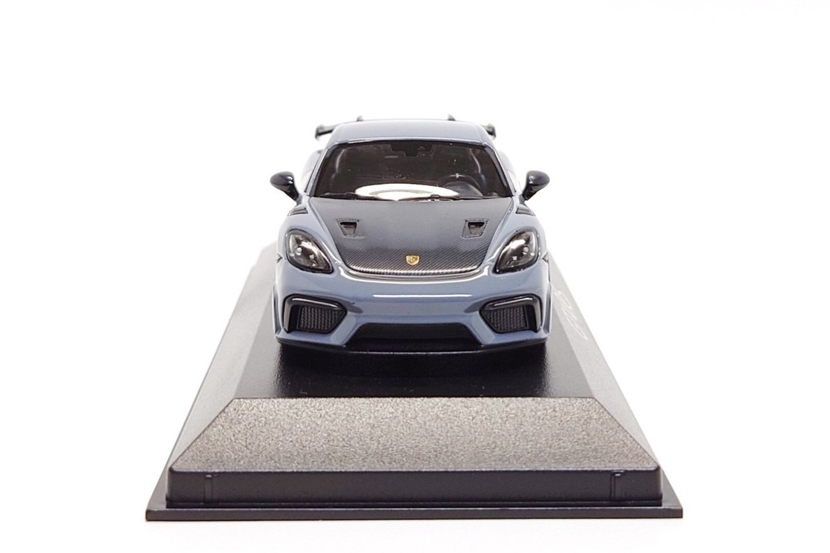 Minichamps 1:43 Porsche 718 Cayman GT4 RS (982) in Arctic Grey