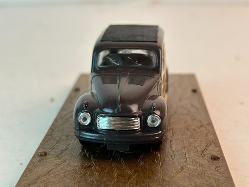 Brumm 1:43 Scale #R49, 1949 Fiat 500 Woodie Station Wagon #2 - 第 3/7 張圖片