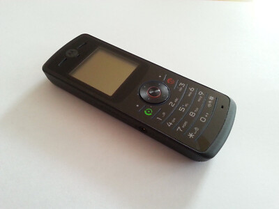 MOTOROLA W156 NEUW.-SCHWARZ-1,4''-EXTRAS-KEIN SIMLOCK-RECHNUNG-DHL VERSAND
