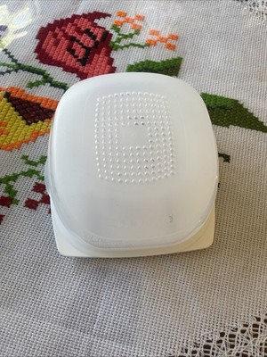  Tupperware Cheesmart Small Square Clear 