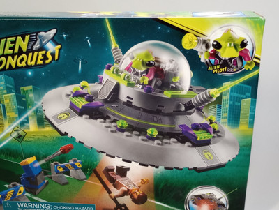 LEGO Space: UFO Abduction (7052) New Unopened Box 2011 Retired