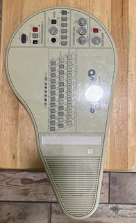 suzuki omnichord system due modelli om 84 . Non funzionante. Solo ricambi.