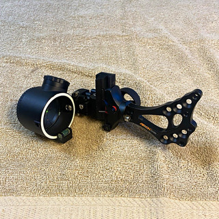 Apex Gear Compound Bow Scope Sight Black w/ Scope Housing and Level