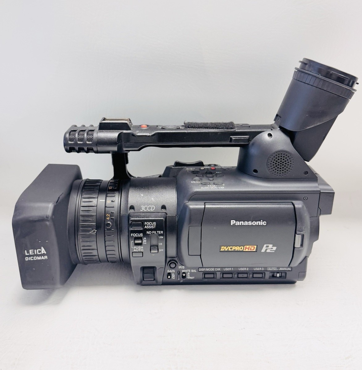 Panasonic AG-HVX200 パナソニック Panasonic AG-HVX200 3-CCD HD Format Camcorder AG-HVX200 B&H