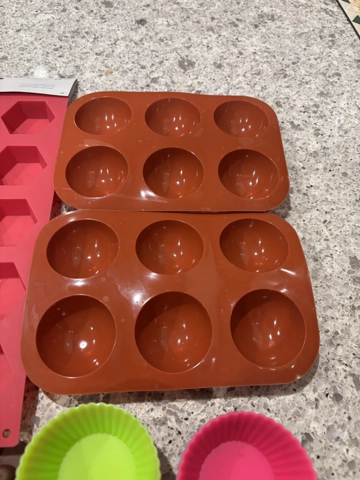 Lot of 5 Silicone Ice Chocolate, Cupcake,  Candle Soap Mold Baking  Bundle - Image 4 of 4