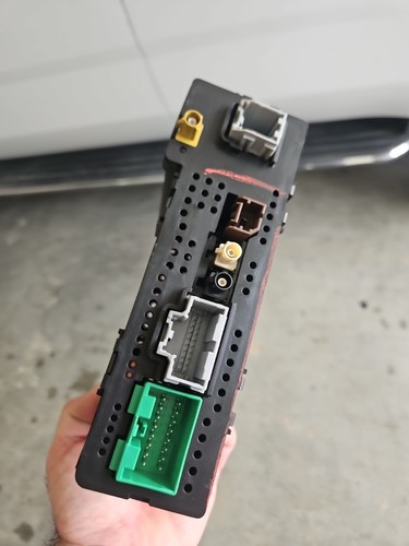 2015 Chevrolet Silverado Satellite Radio Receiver Module P: 13506455 OEM - Picture 2 of 3