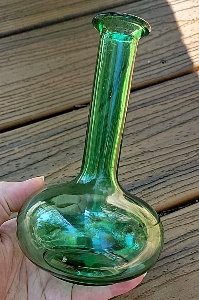 1 Vintage Norleans Green Glass Bottle Vase Decanter 6” Tall With Sticker