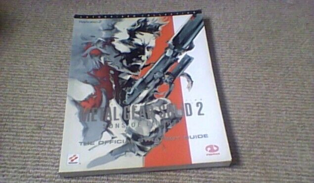 Metal Gear Solid 2: Sons of Liberty Official Strategy Guide: Birlew, Dan:  9780744001099: : Books