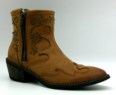 Very Volatile Mellie Brown Leather Western Ankle Boots Size 6 M Studded