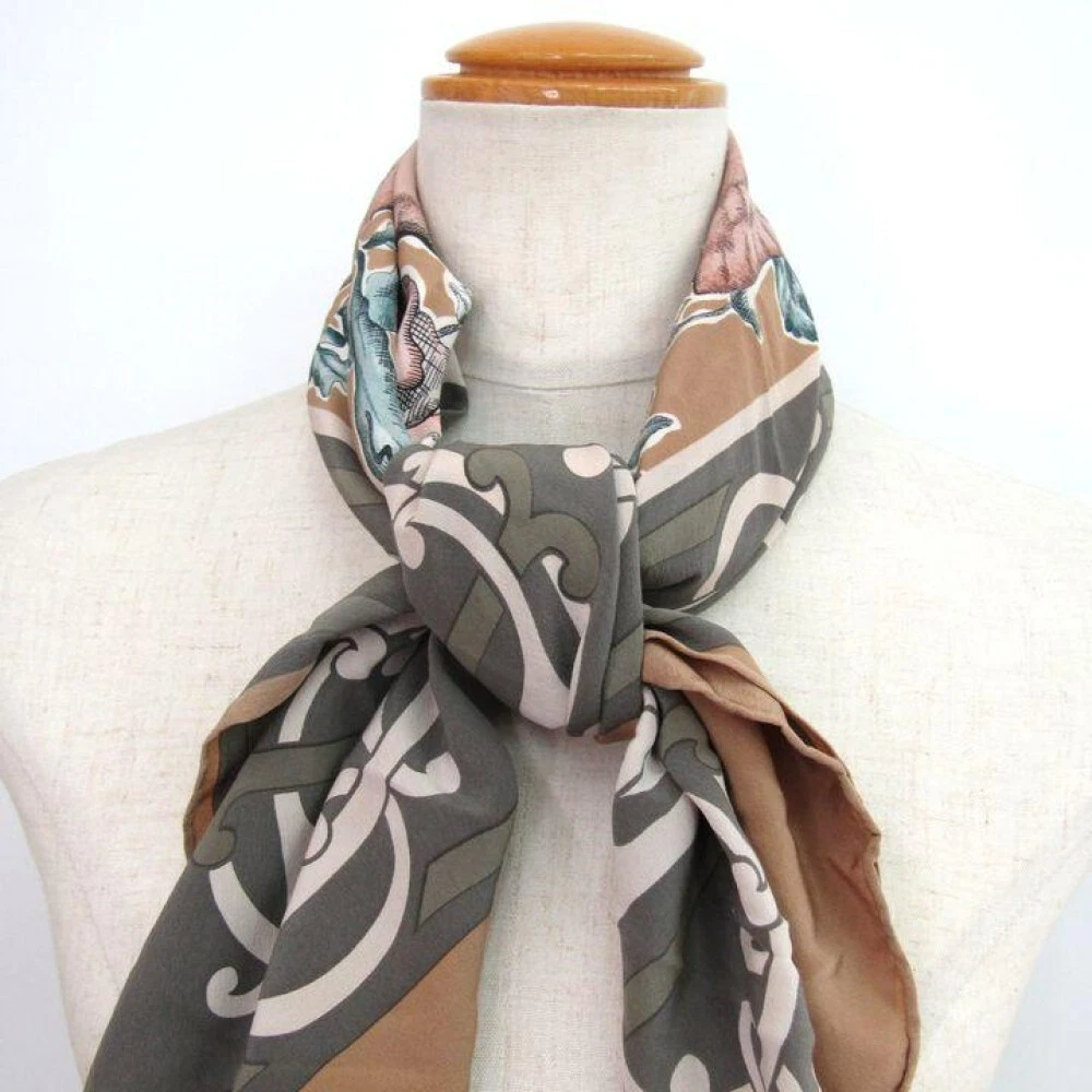Christian Dior Foulard Carré en Soie 33x32 pouces Multicolore Soie 04633a