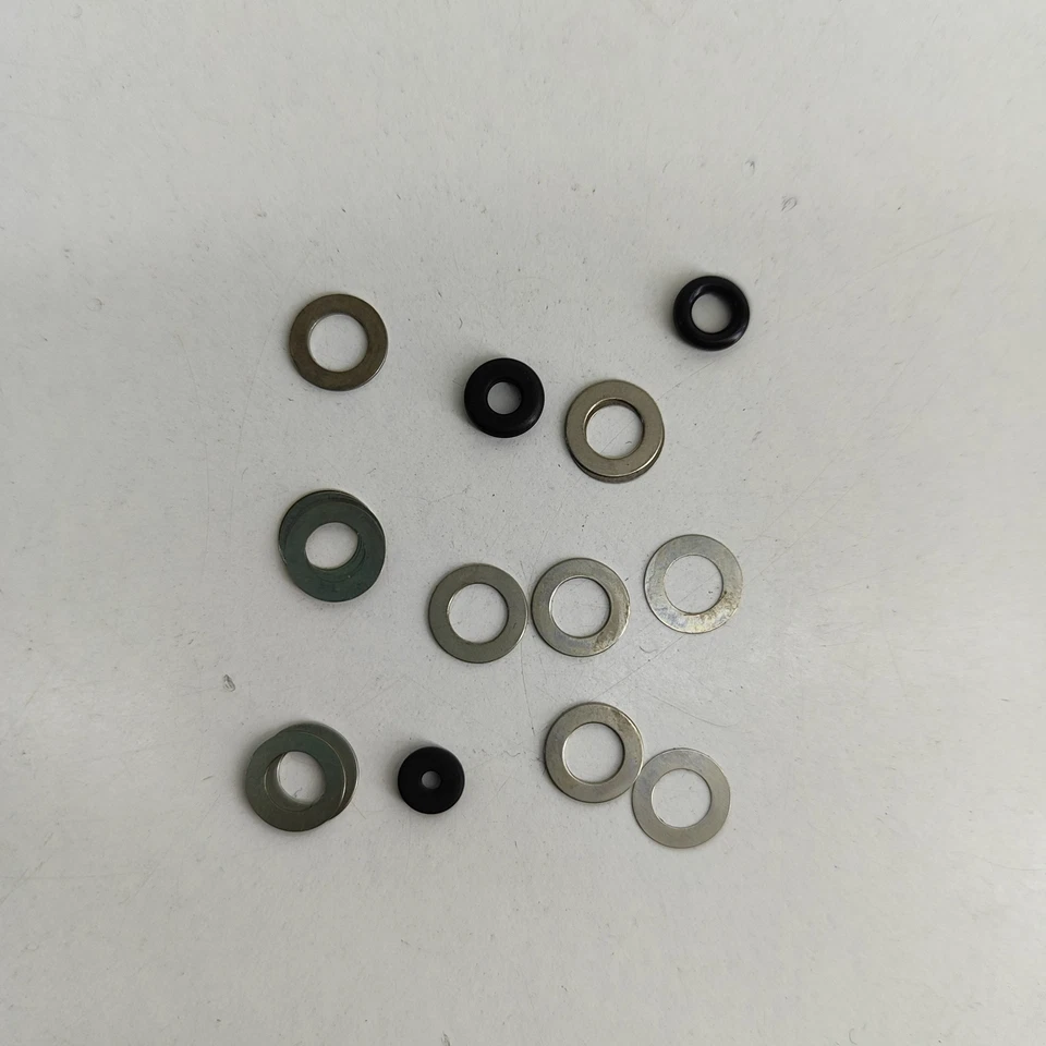 AUDI 200 Fuel Pressure Regulator 035198685 1989 NEW GENUINE - Image 2 of 4