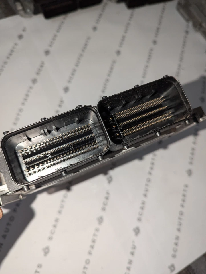 Used Jaguar / LAND ROVER Bosch MED17.9.9/ECU 0261S104UL/MX6314C568CA - Image 4 of 4