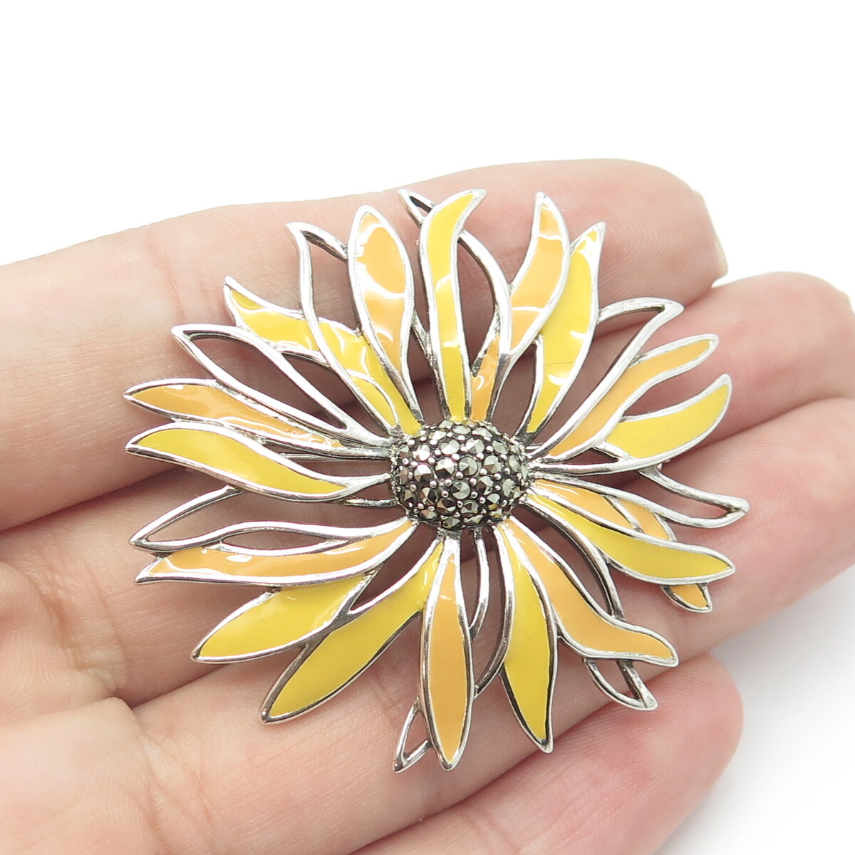 Broche Ovale En Argent 925 Avec émeraude Naturelle 8x6mm Et Marcassites - Neuve - Marque GemsPorium