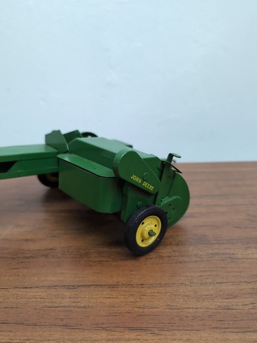 1/16 Eska Farm Toy John Deere 14T Baler Repaint - Picture 3 of 5