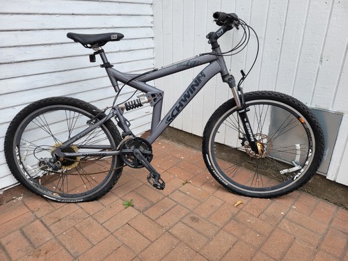 Schwinn Ditch 2.0 Mountain Bike