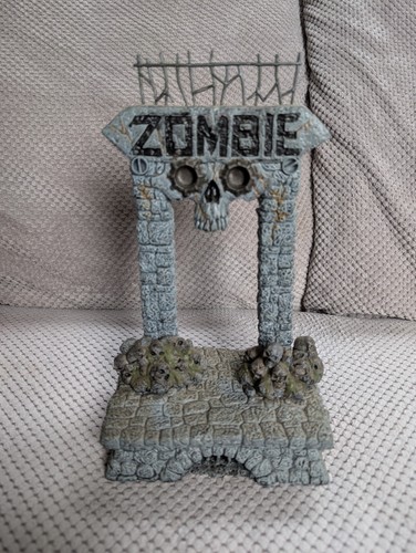 McFarlane Toys 2000 Rob Zombie Super Stage Action Figure Skulls - Picture 10 of 12
