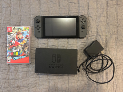 Nintendo Switch HAC-001 32GB Console - Gray Joy Con - Dock - And Game!