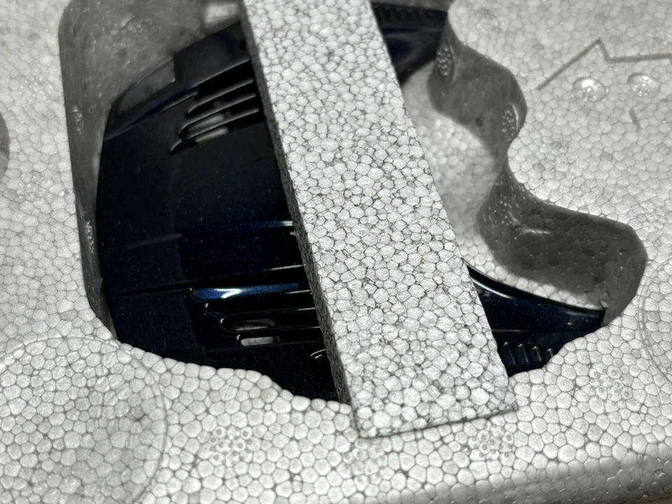 AUTOart Signature Maserati MC12 Road Car Blue 75802 1:18 - Imagen 4 de 4