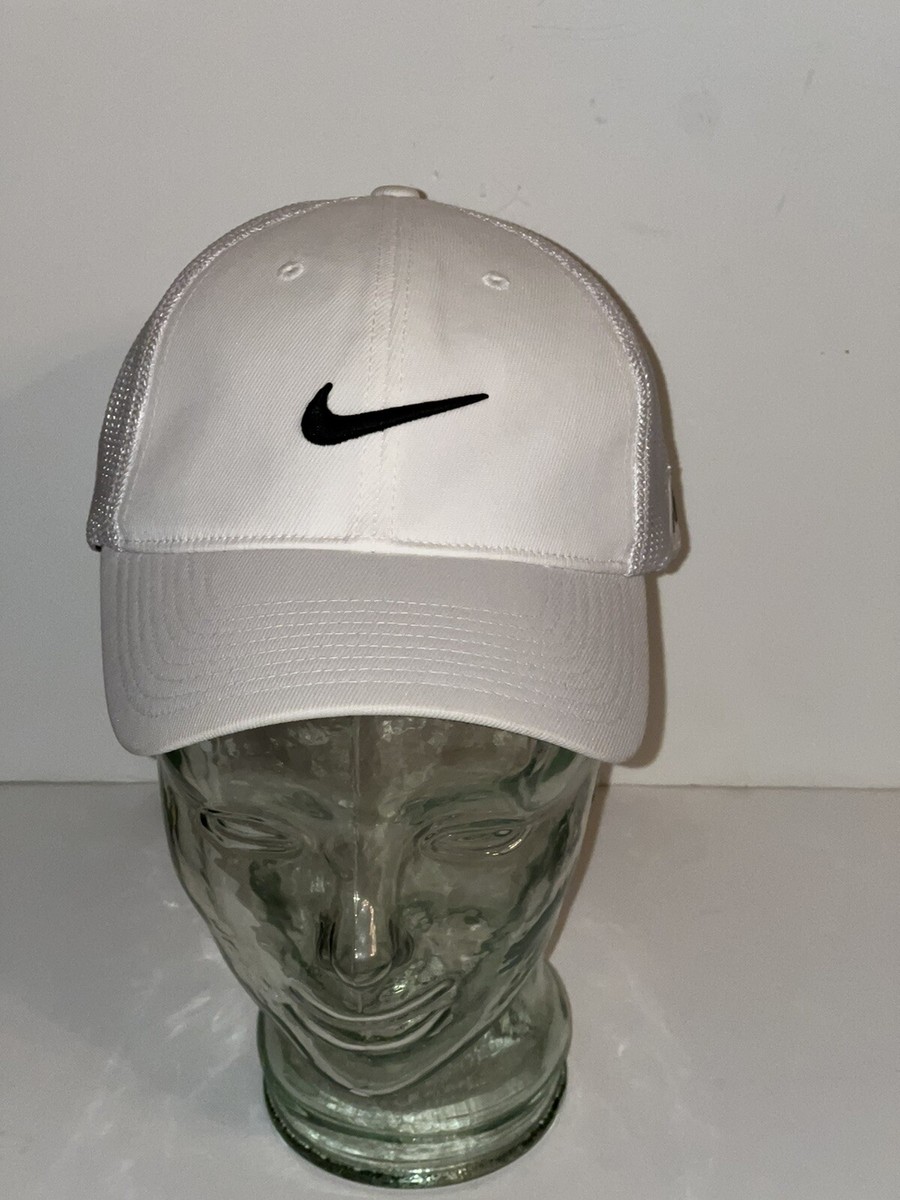 Nike Golf VR One Swoosh Logo Hat White Baseball Cap Flexible Fit Golf Flex  Fit