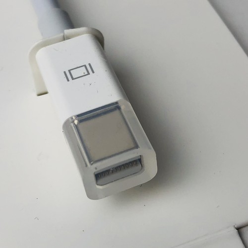 Genuine Apple Mini Display Port to VGA Adapter OEM Mac New in Box NIB - Picture 3 of 13