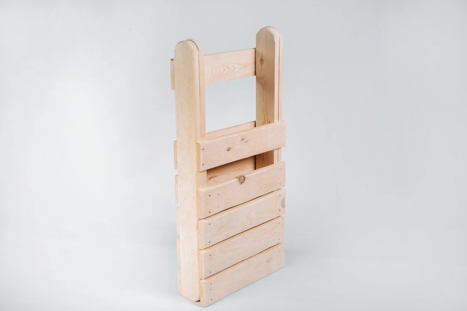 Silla plegable de madera premium de pino natural para patio, hogar o cafetería, hecha a mano Foto 4 de 4