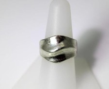 Vintage Sterling Silver Wave Ring Size 8 - 5517