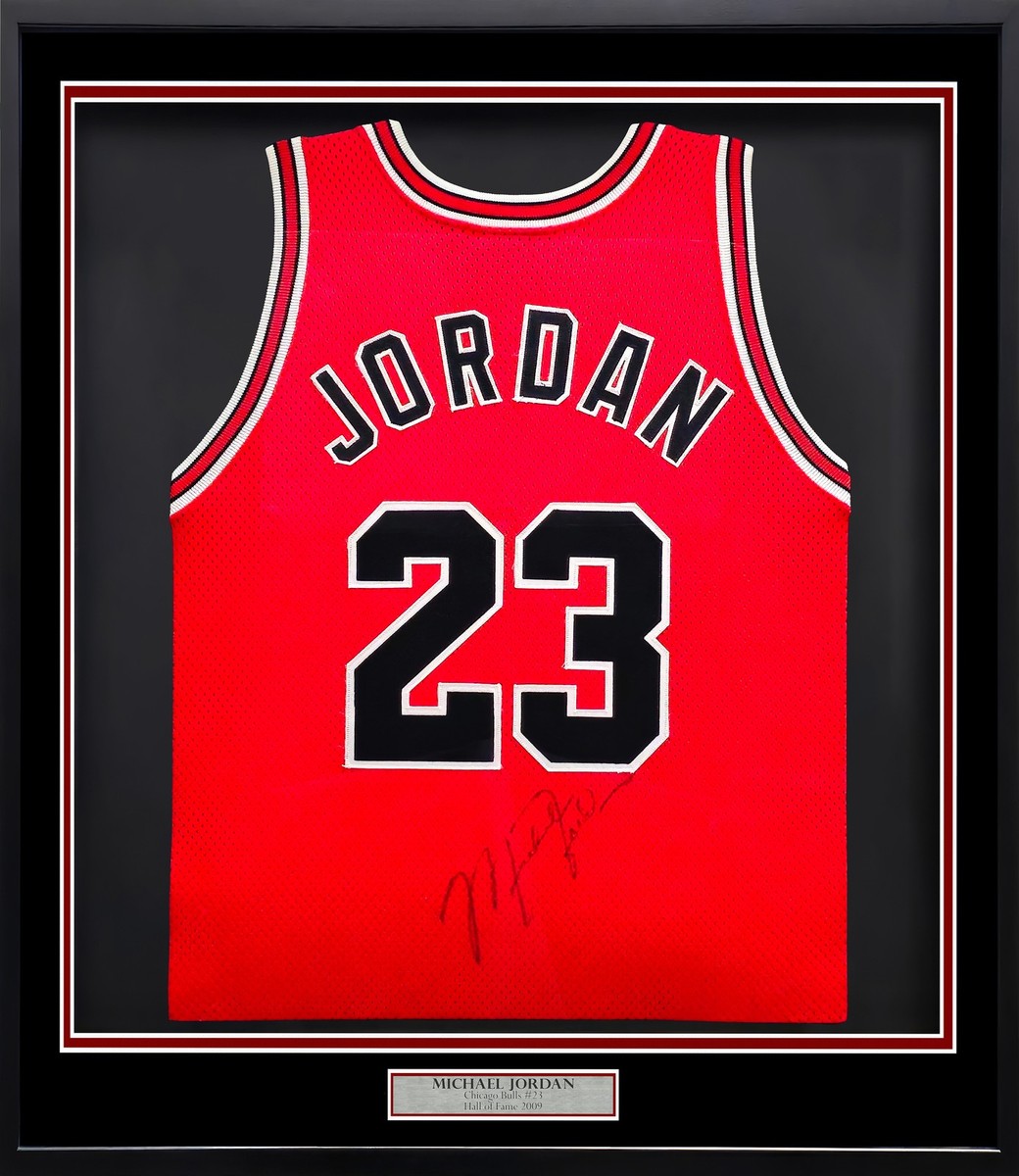 Bulls Michael Jordan Autographed Framed Authentic Jersey PSA/DNA