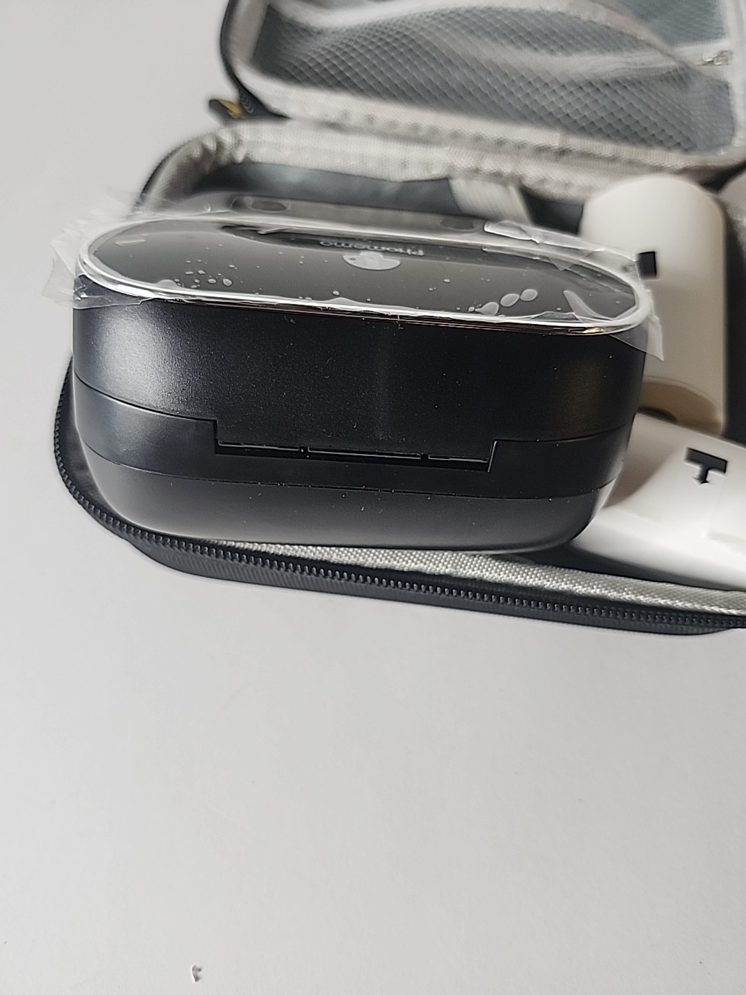 Label Maker Bluetooth Thermal Label Printer W/3 Rolls Labels And Carry Case Read